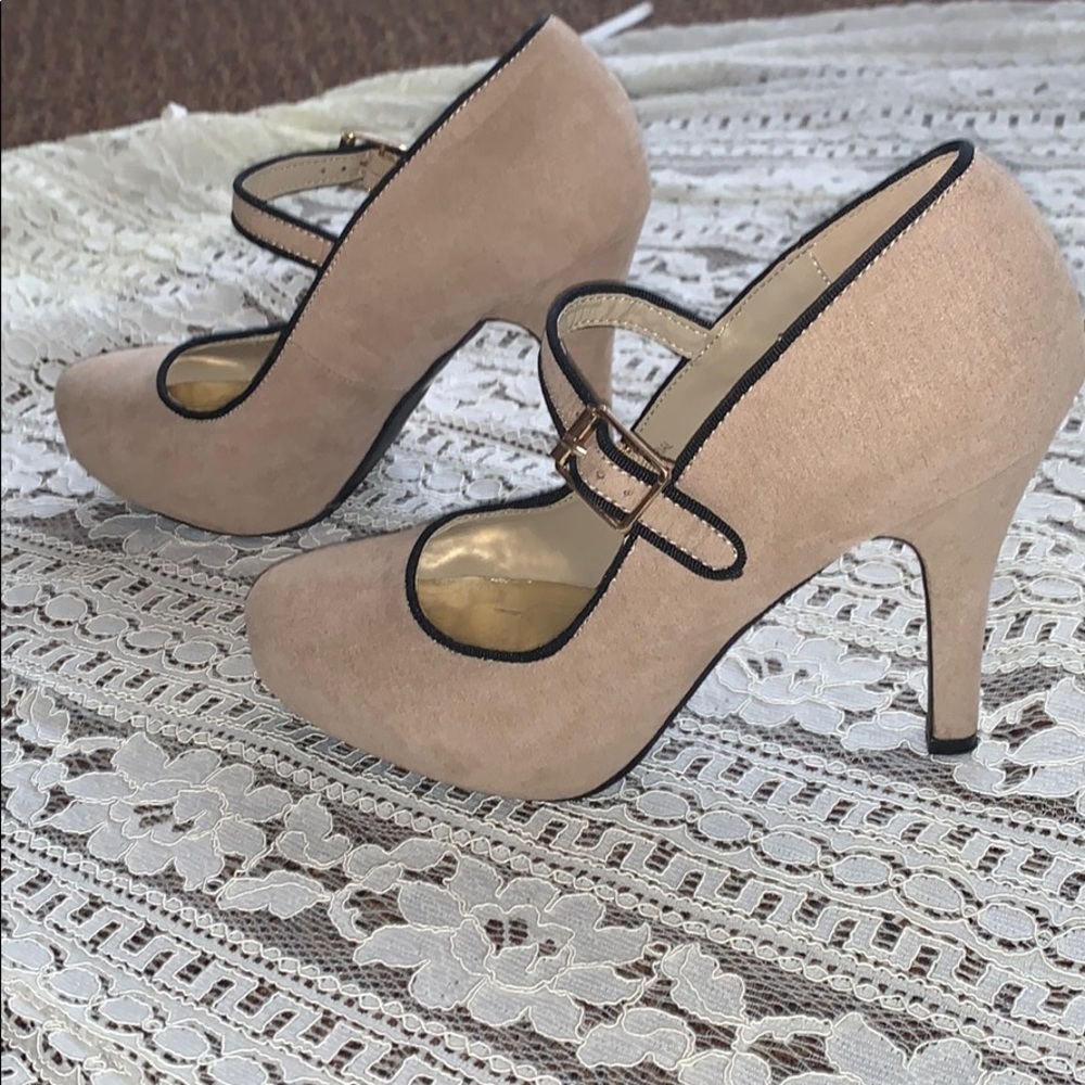 NEW HEELS